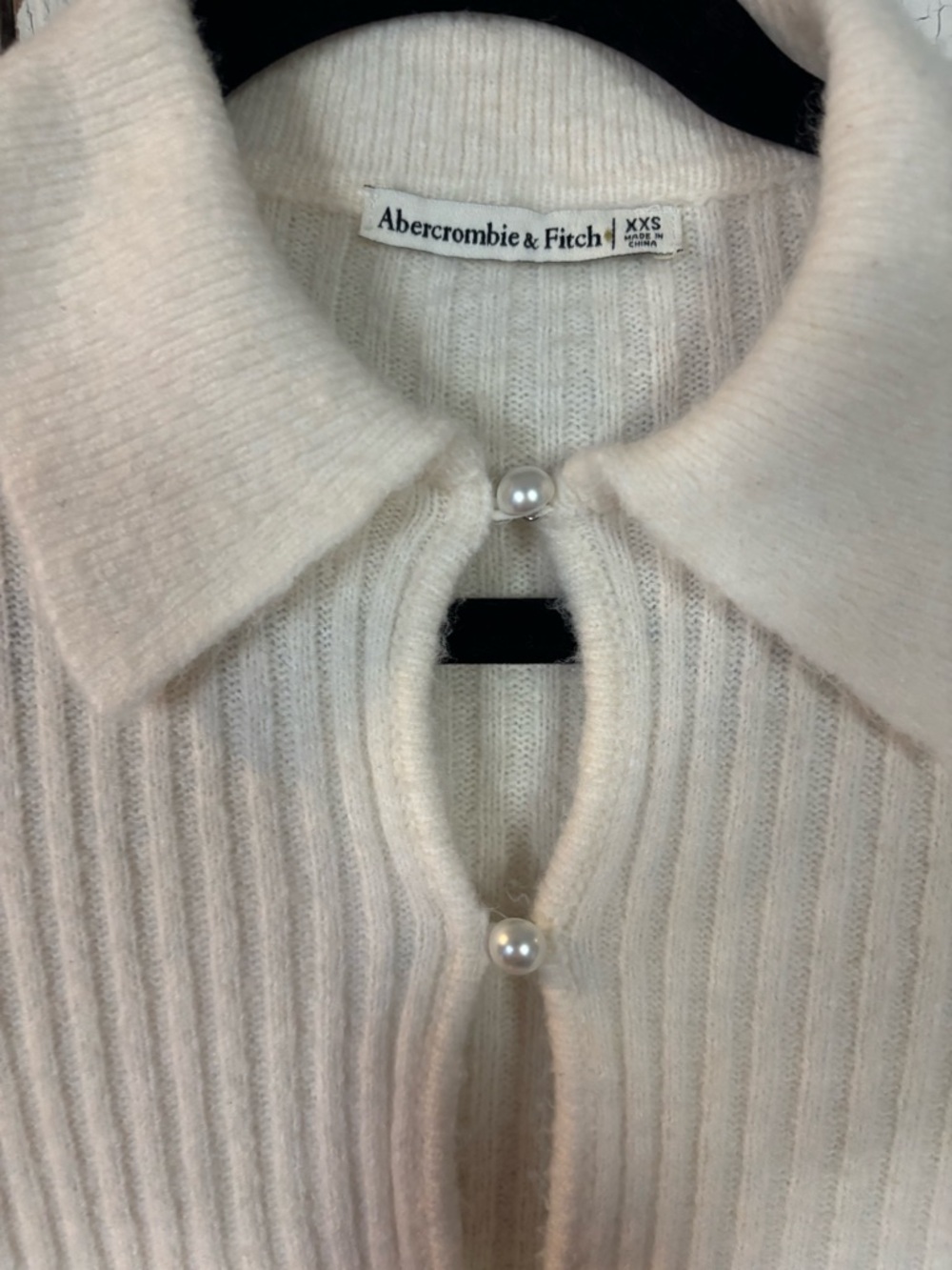 Abercrombie & Fitch Cream Ribbed Pearl-Button Sweater